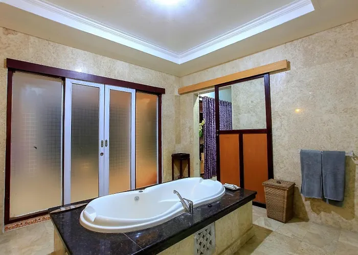 Privat Pool At